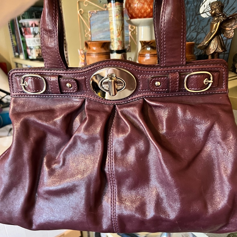 COACH leather bag. Barely used!